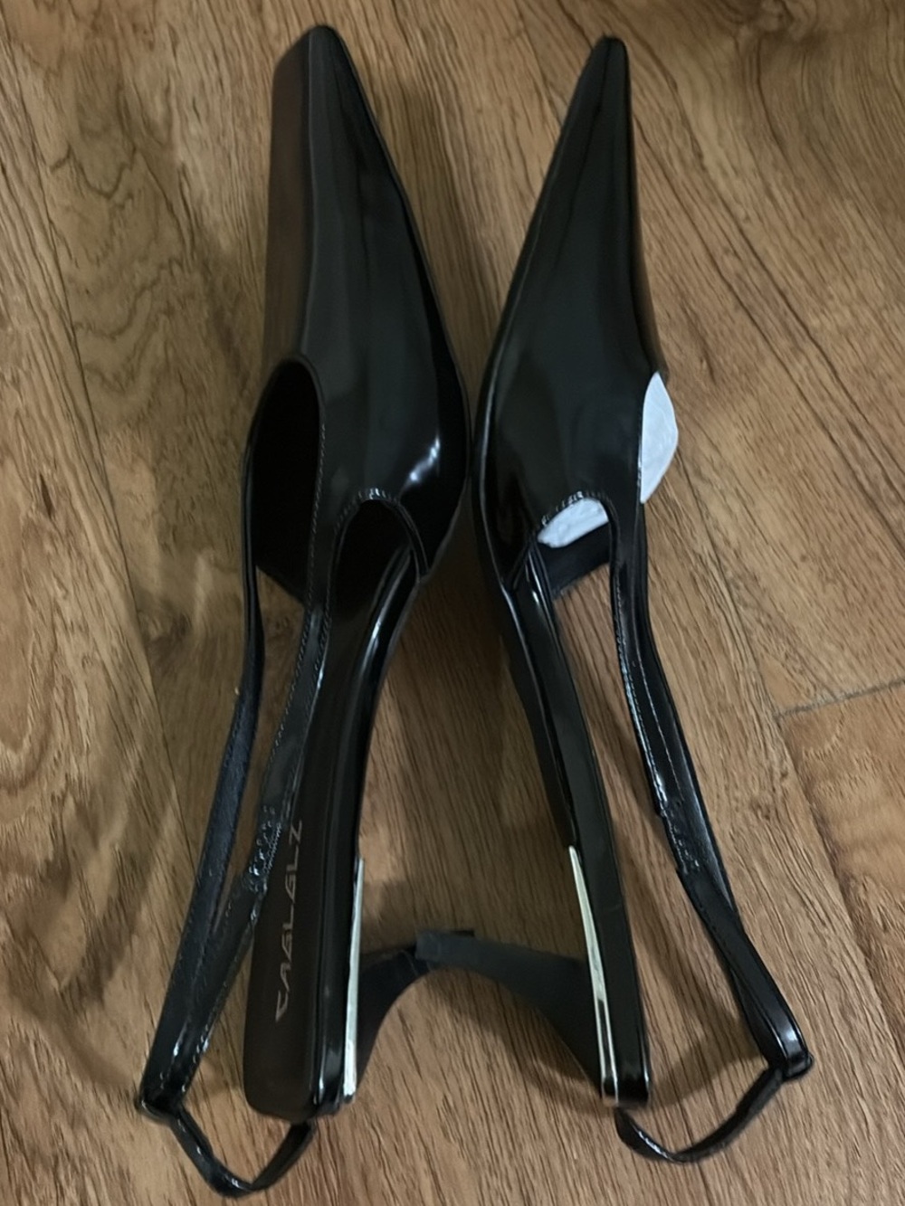 Brand new never worn black kitten heels size 10